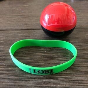Marvel Bad Guys Mystery Capsule: Loki rubber bracelet